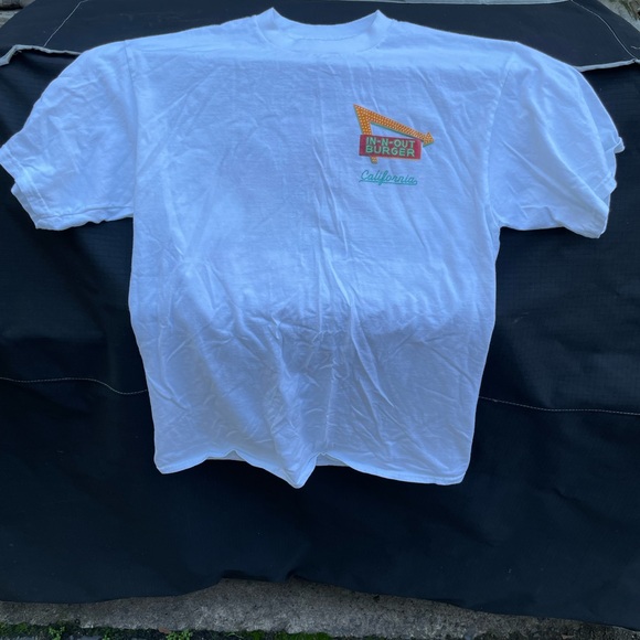 In and Out CA T-shirt - Picture 3 of 3